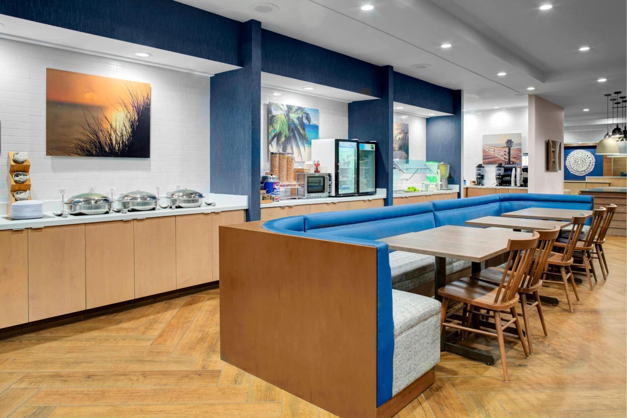 Fairfield Inn & Suites By Marriott Virginia Beach Oceanfront Exterior photo