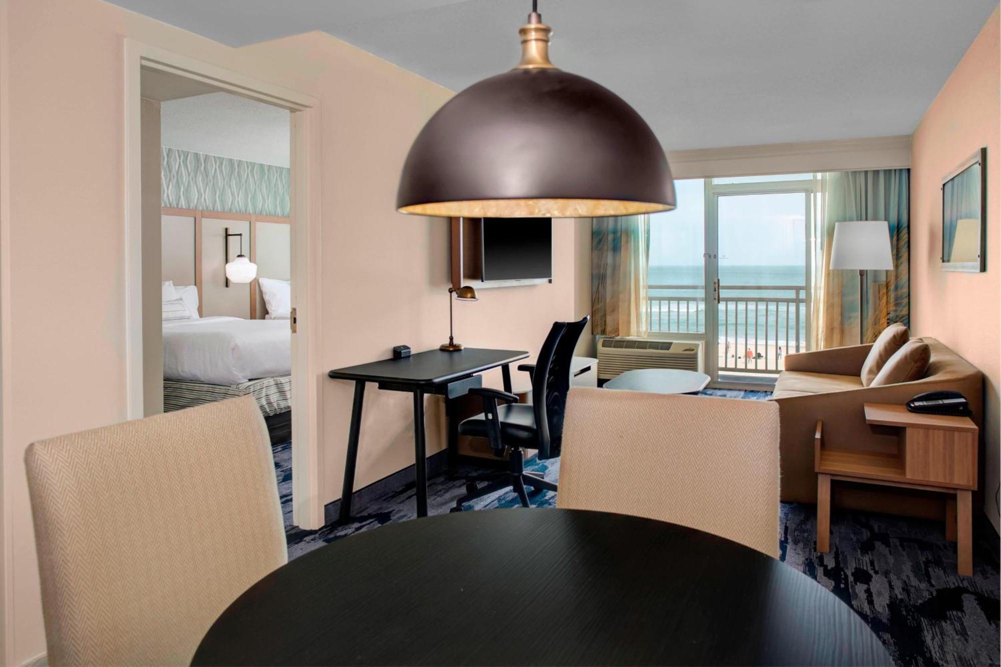 Fairfield Inn & Suites By Marriott Virginia Beach Oceanfront Exterior photo
